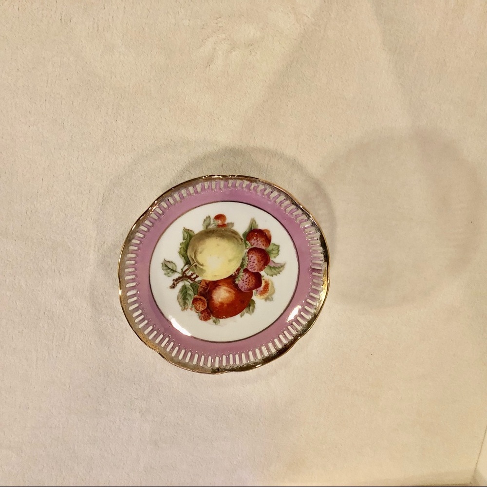 Royal Halsey Very Fine Small Decorative Cake / Snack Stand